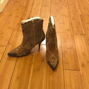 The most amazing cowgirl boots ever!